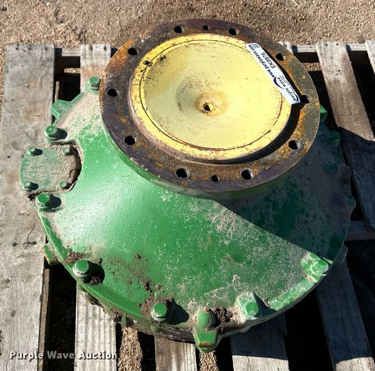 image for item EK9976 Combine final drive unit