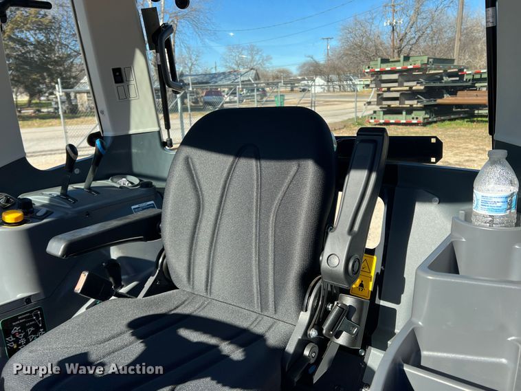 image for item JT9039 2022 Yanmar YT359 MFWD tractor