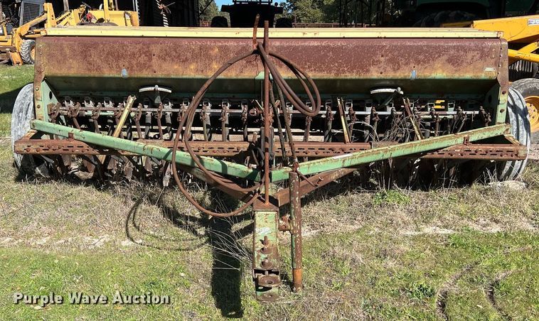 image for item KV9921 John Deere 8300 grain drill