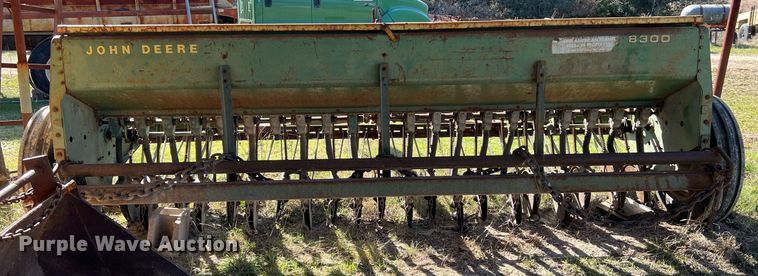 image for item KV9921 John Deere 8300 grain drill