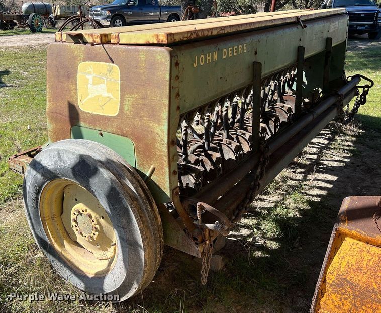 image for item KV9921 John Deere 8300 grain drill