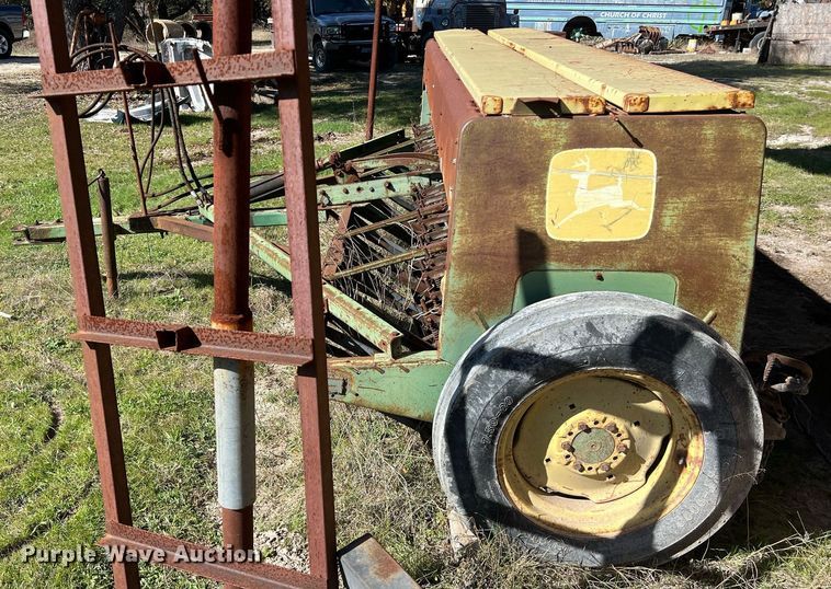 image for item KV9921 John Deere 8300 grain drill