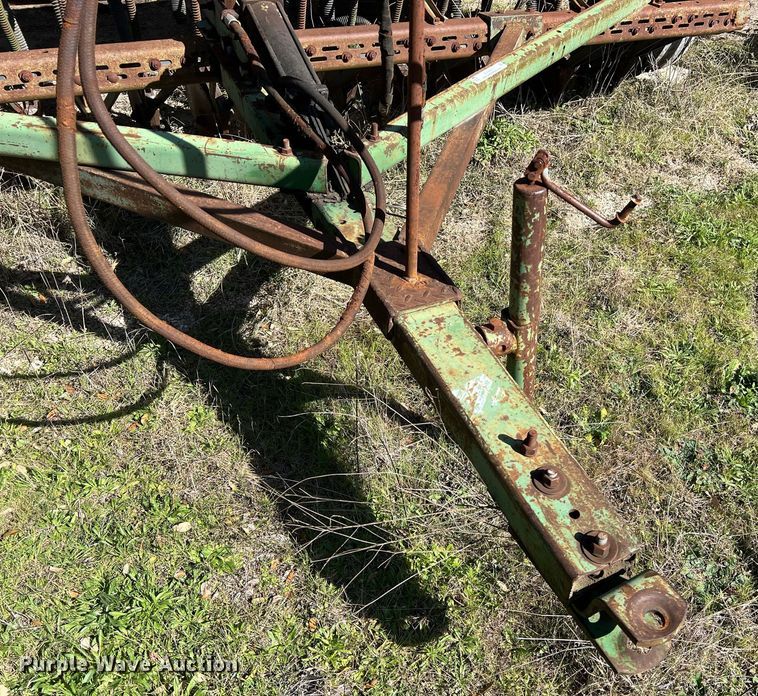 image for item KV9921 John Deere 8300 grain drill