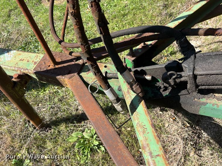 image for item KV9921 John Deere 8300 grain drill