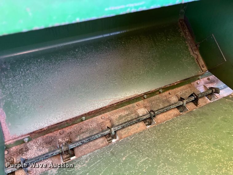 image for item KV9921 John Deere 8300 grain drill