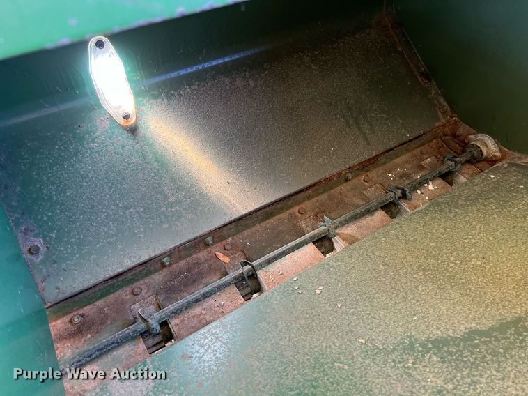 image for item KV9921 John Deere 8300 grain drill