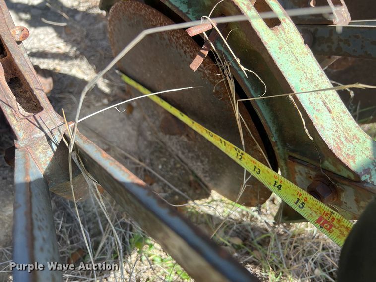 image for item KV9921 John Deere 8300 grain drill