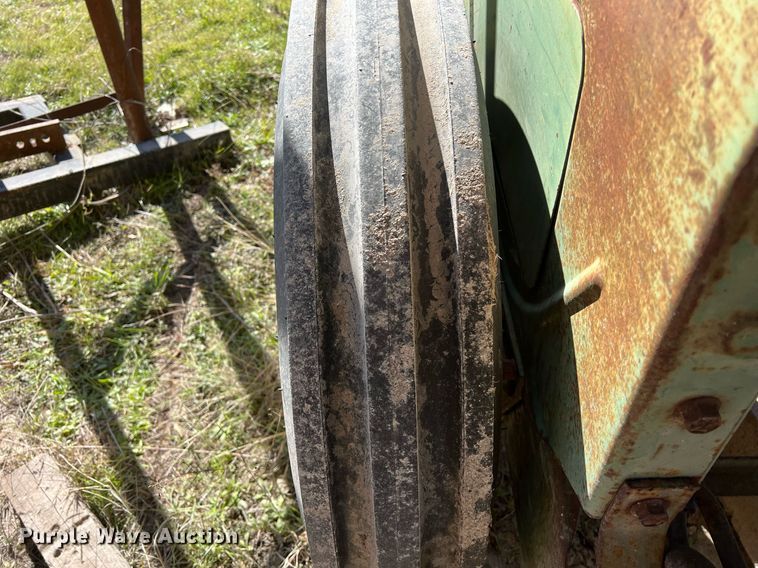 image for item KV9921 John Deere 8300 grain drill