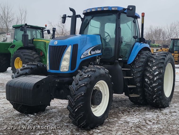 image for item LA9546 2005 New Holland TG285 MFWD tractor