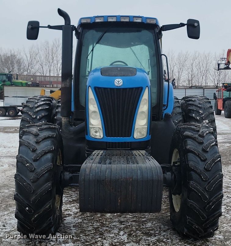 image for item LA9546 2005 New Holland TG285 MFWD tractor