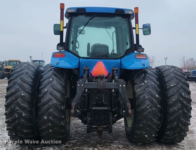 image for item LA9546 2005 New Holland TG285 MFWD tractor