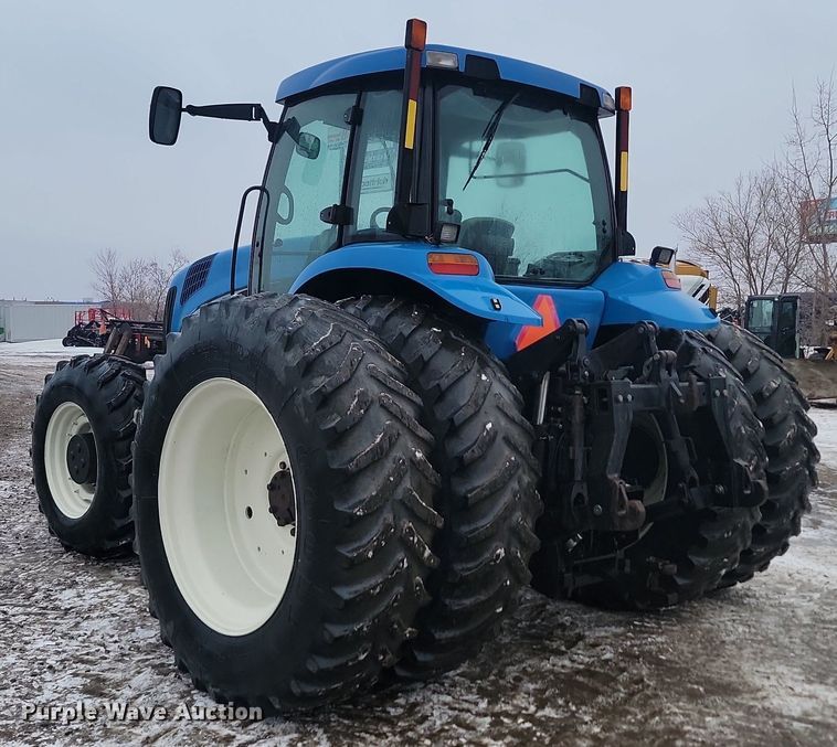 image for item LA9546 2005 New Holland TG285 MFWD tractor