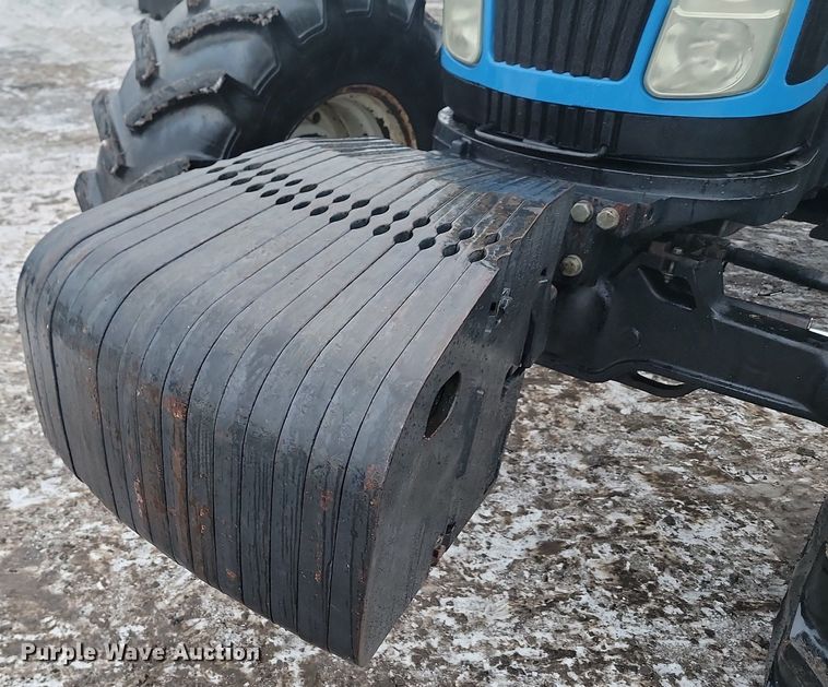 image for item LA9546 2005 New Holland TG285 MFWD tractor