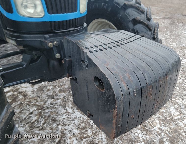 image for item LA9546 2005 New Holland TG285 MFWD tractor