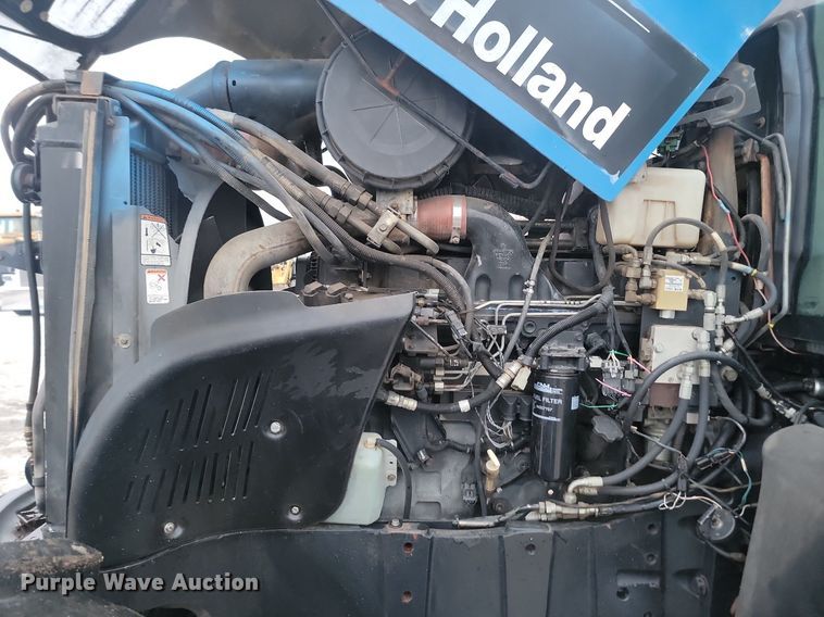 image for item LA9546 2005 New Holland TG285 MFWD tractor