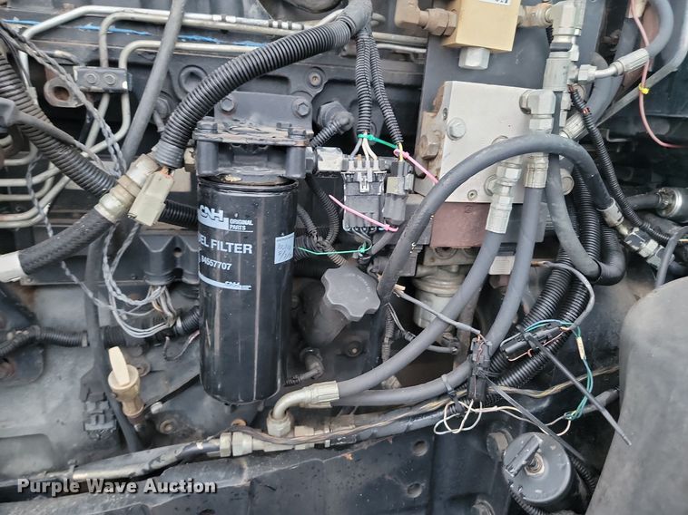 image for item LA9546 2005 New Holland TG285 MFWD tractor