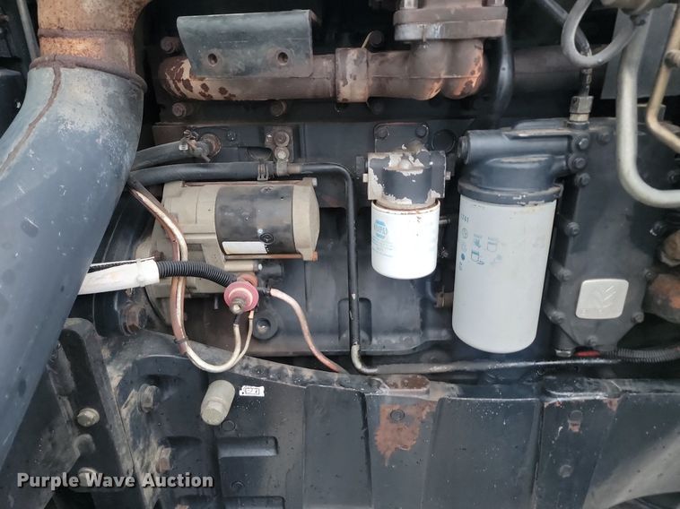 image for item LA9546 2005 New Holland TG285 MFWD tractor