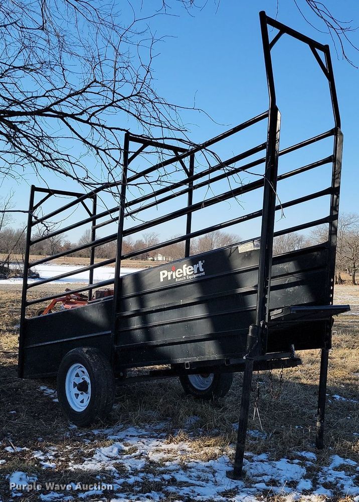 image for item LD9099 Priefert livestock loading chute