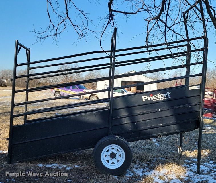 image for item LD9099 Priefert livestock loading chute
