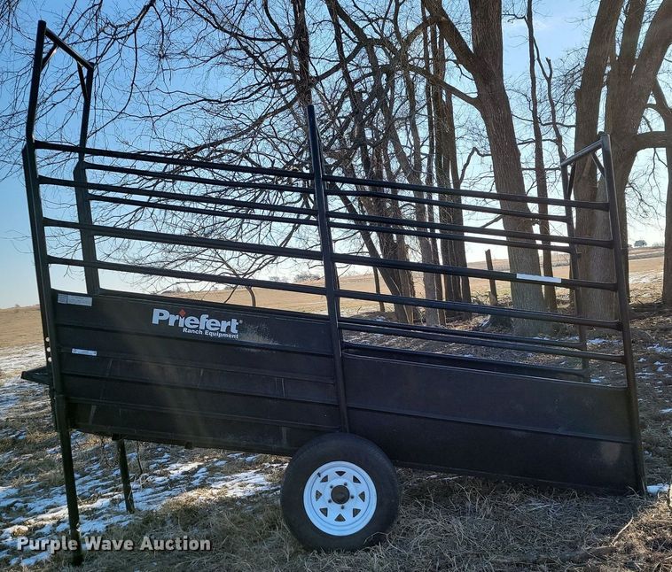 image for item LD9099 Priefert livestock loading chute