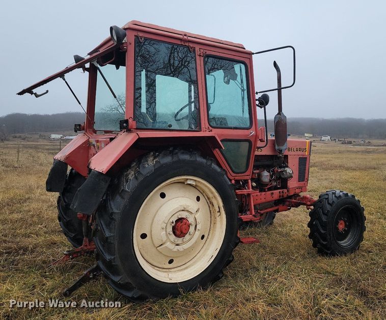 image for item LD9100 Belarus 825 MFWD tractor 