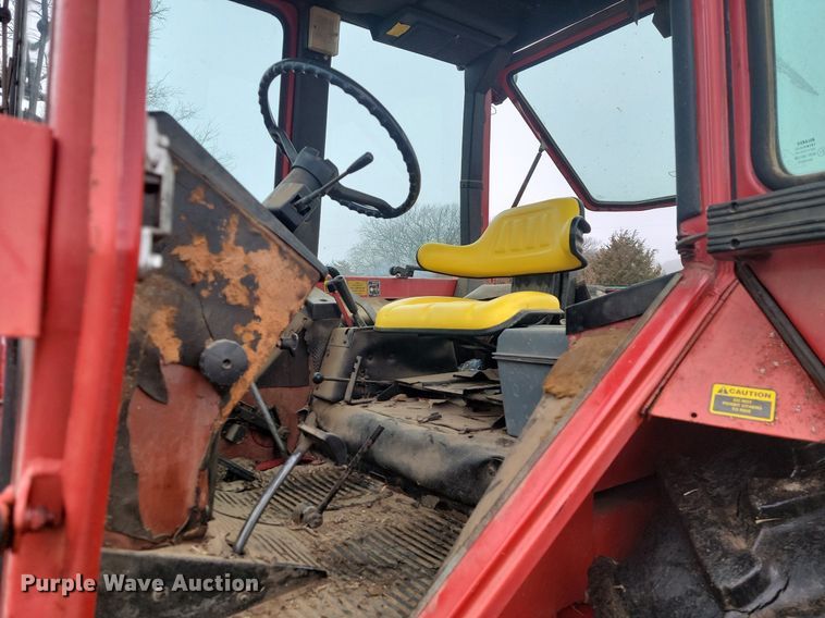 image for item LD9100 Belarus 825 MFWD tractor 