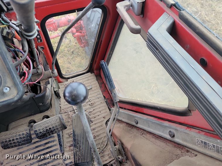 image for item LD9100 Belarus 825 MFWD tractor 