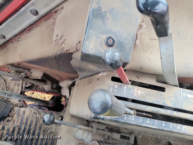 image for item LD9100 Belarus 825 MFWD tractor 