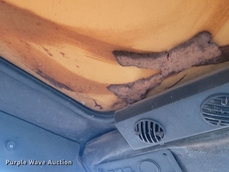 image for item LD9100 Belarus 825 MFWD tractor 