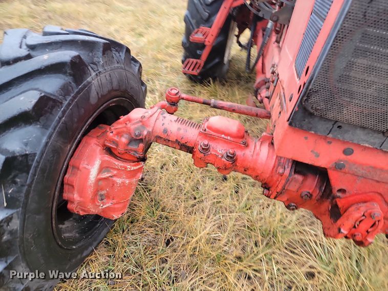 image for item LD9100 Belarus 825 MFWD tractor 