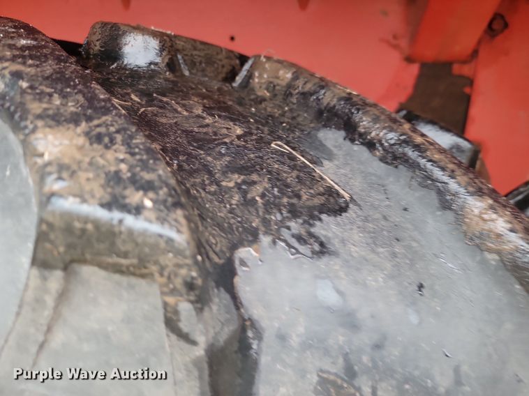 image for item LD9100 Belarus 825 MFWD tractor 