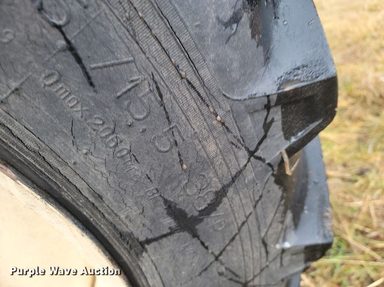 image for item LD9100 Belarus 825 MFWD tractor 