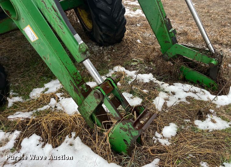 image for item LD9300 1994 John Deere 7400 MFWD tractor