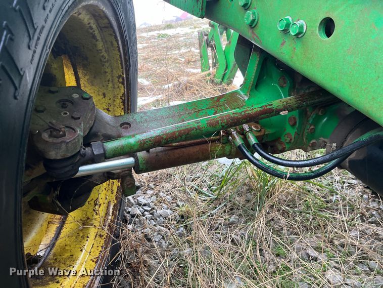 image for item LD9300 1994 John Deere 7400 MFWD tractor