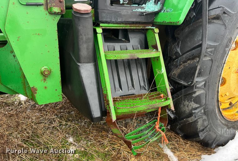 image for item LD9300 1994 John Deere 7400 MFWD tractor