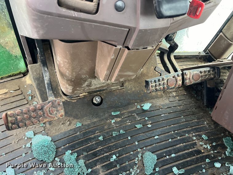 image for item LD9300 1994 John Deere 7400 MFWD tractor