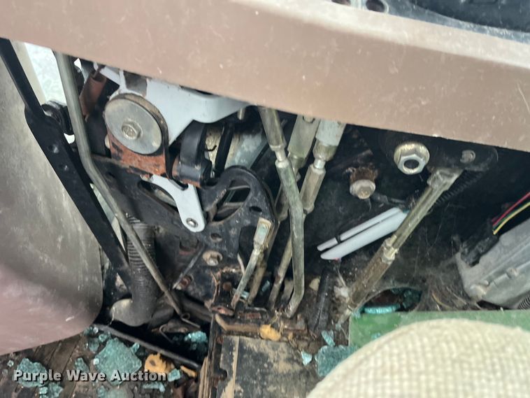 image for item LD9300 1994 John Deere 7400 MFWD tractor