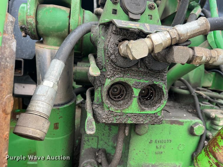 image for item LD9300 1994 John Deere 7400 MFWD tractor