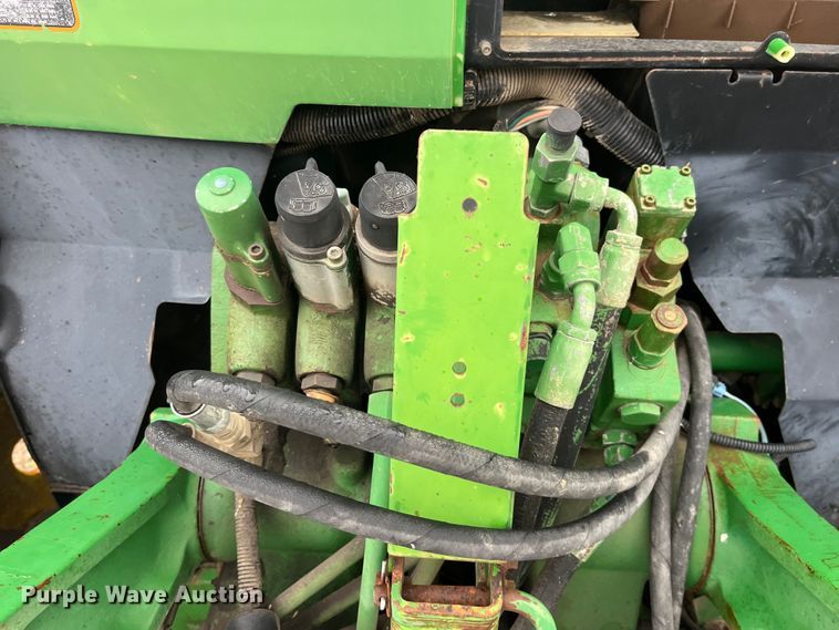 image for item LD9300 1994 John Deere 7400 MFWD tractor