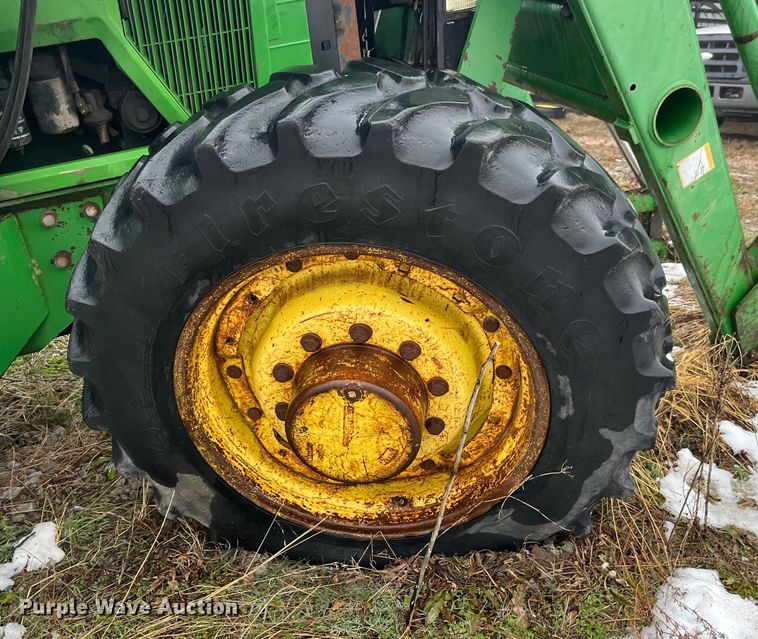 image for item LD9300 1994 John Deere 7400 MFWD tractor