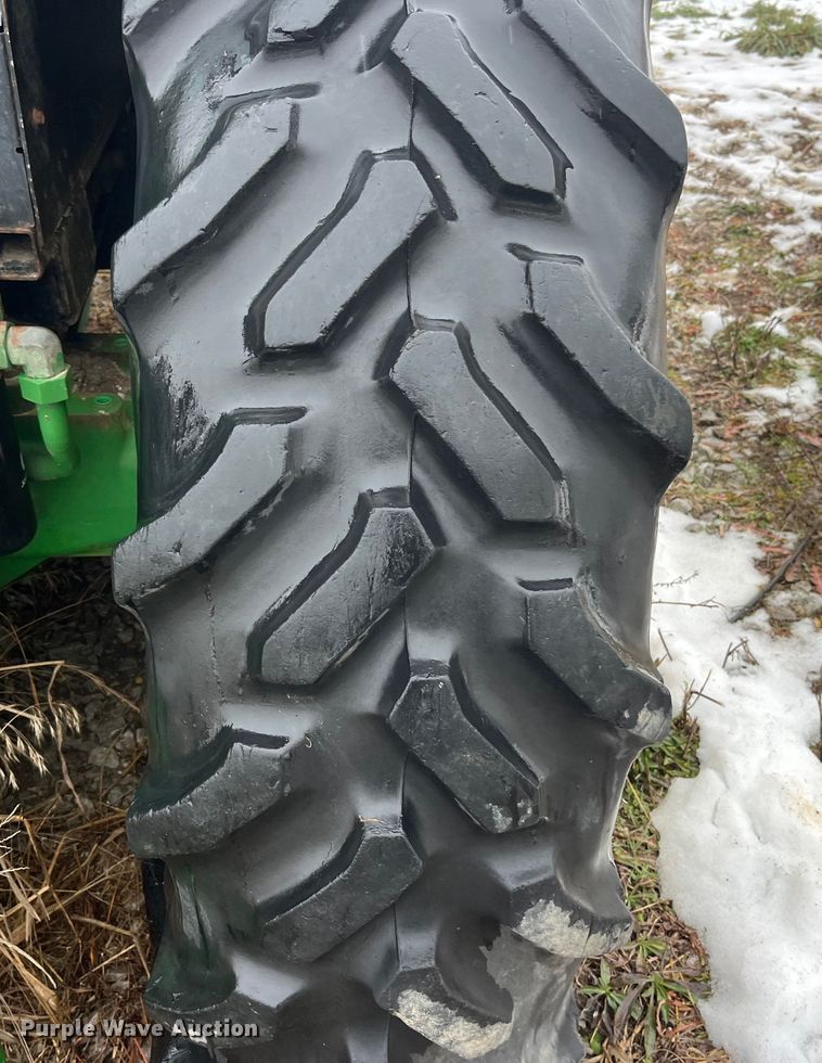 image for item LD9300 1994 John Deere 7400 MFWD tractor