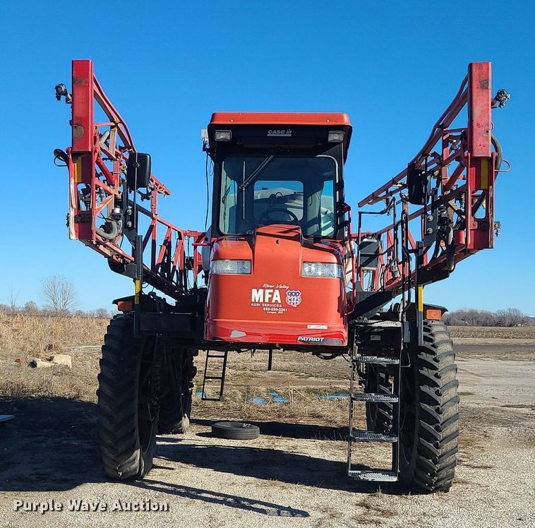 image for item LJ9534 2006 Case  SPX3310 sprayer