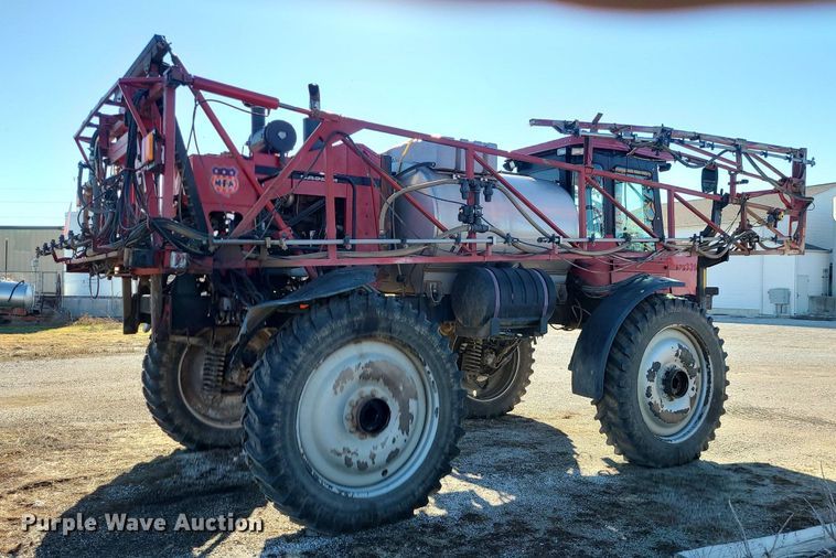 image for item LJ9534 2006 Case  SPX3310 sprayer