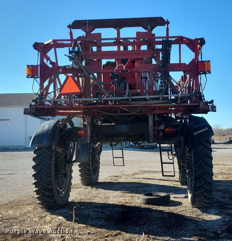 image for item LJ9534 2006 Case  SPX3310 sprayer