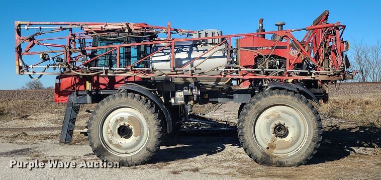 image for item LJ9534 2006 Case  SPX3310 sprayer