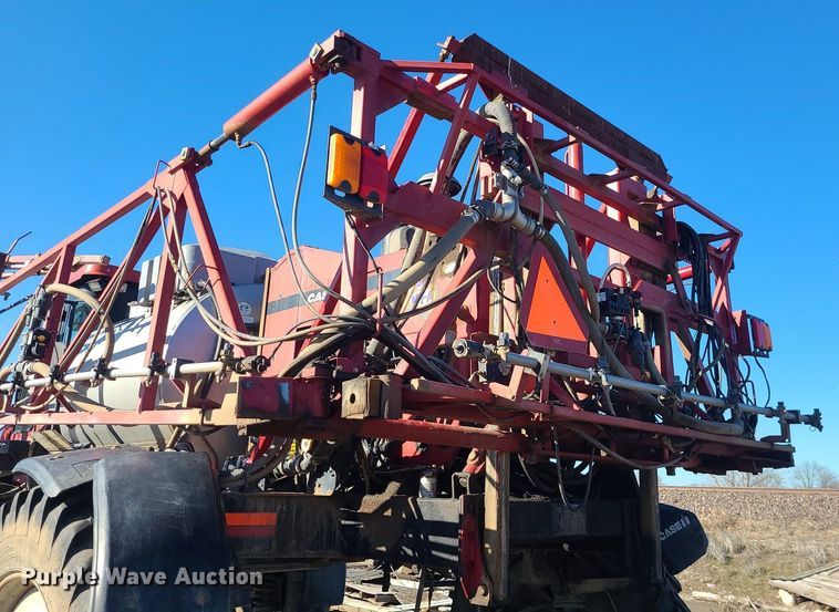 image for item LJ9534 2006 Case  SPX3310 sprayer