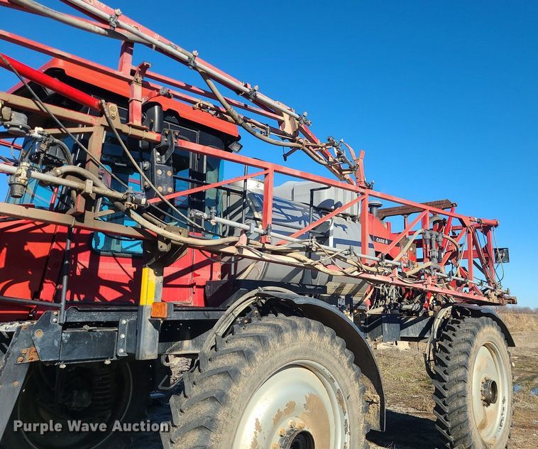 image for item LJ9534 2006 Case  SPX3310 sprayer