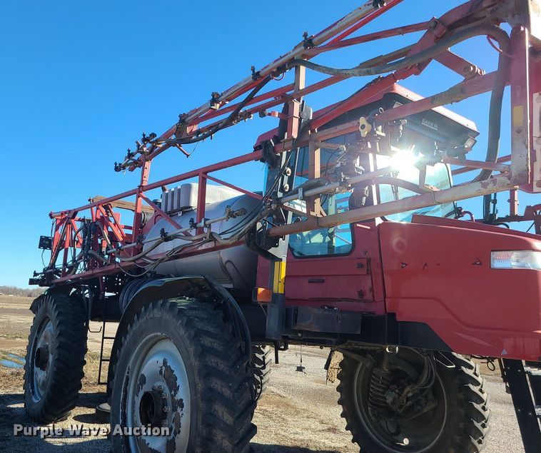 image for item LJ9534 2006 Case  SPX3310 sprayer
