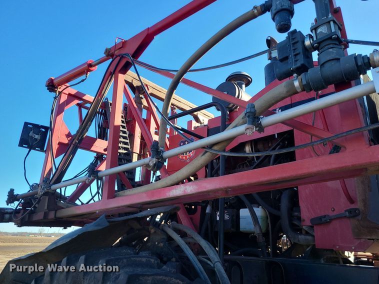 image for item LJ9534 2006 Case  SPX3310 sprayer