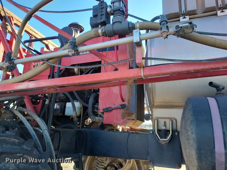 image for item LJ9534 2006 Case  SPX3310 sprayer